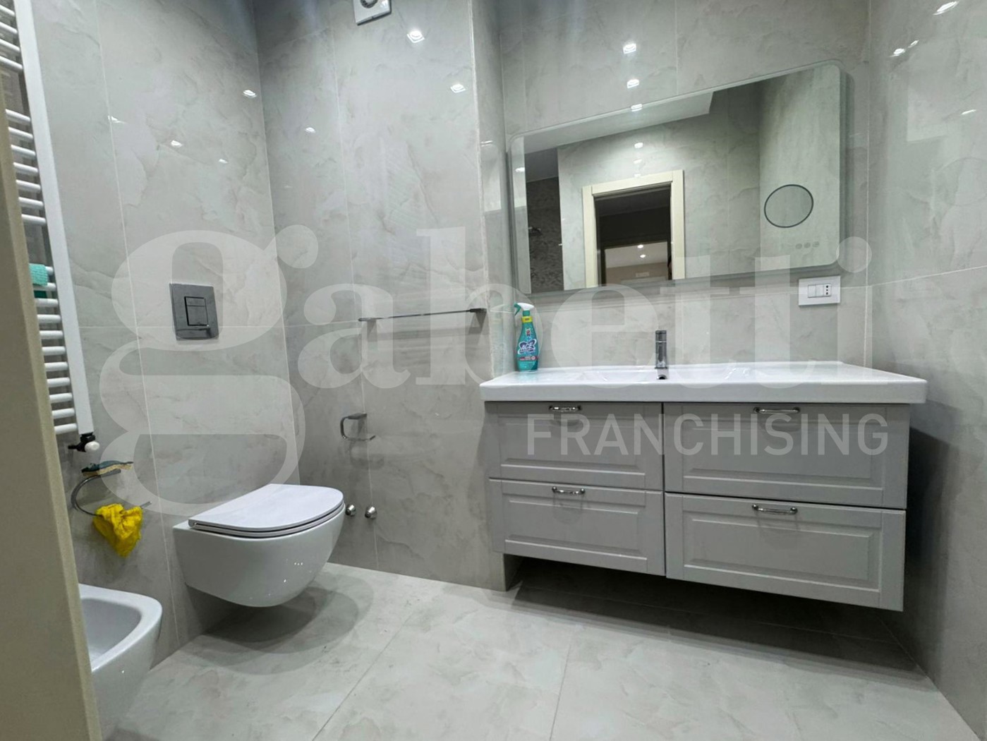 Trilocale ristrutturato a Bari