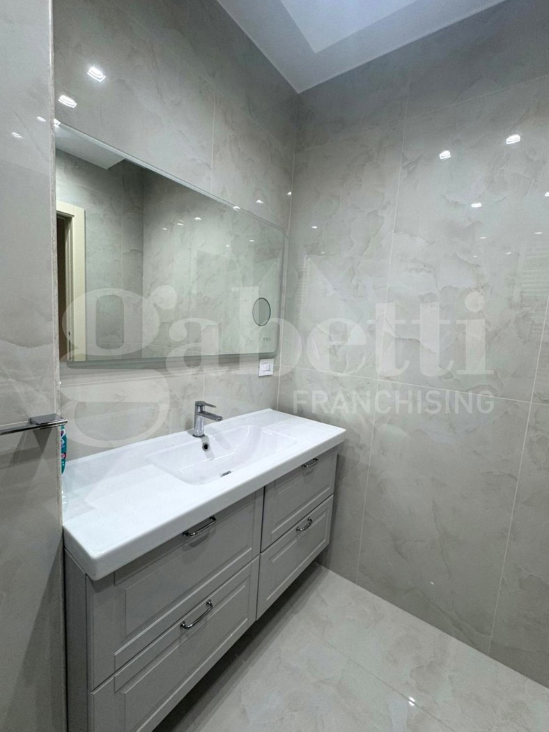 Trilocale ristrutturato a Bari