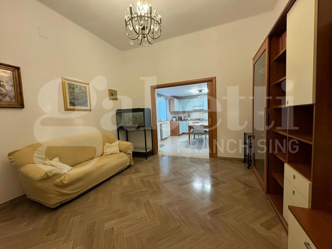 Villa Bifamiliare con giardino a Bari