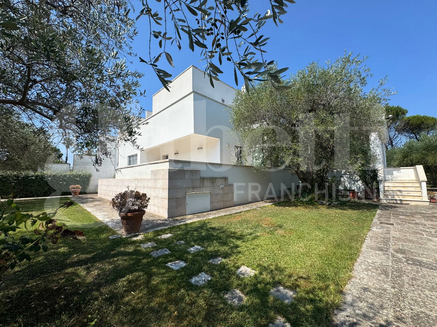 Villa con giardino a Bari