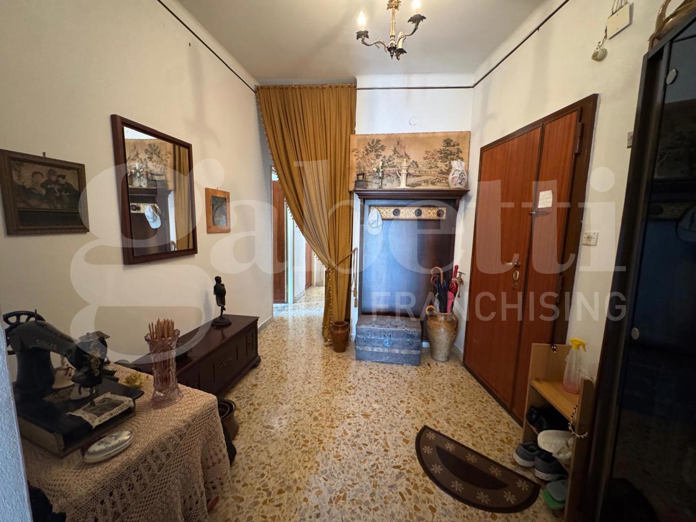 Quadrilocale da ristrutturare a Bitonto