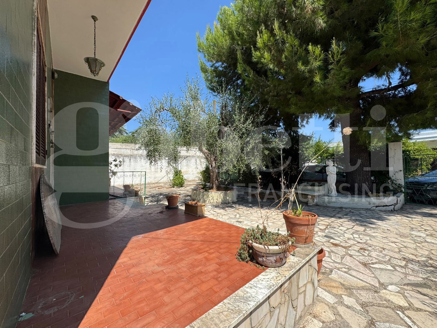Villa con giardino a Bari