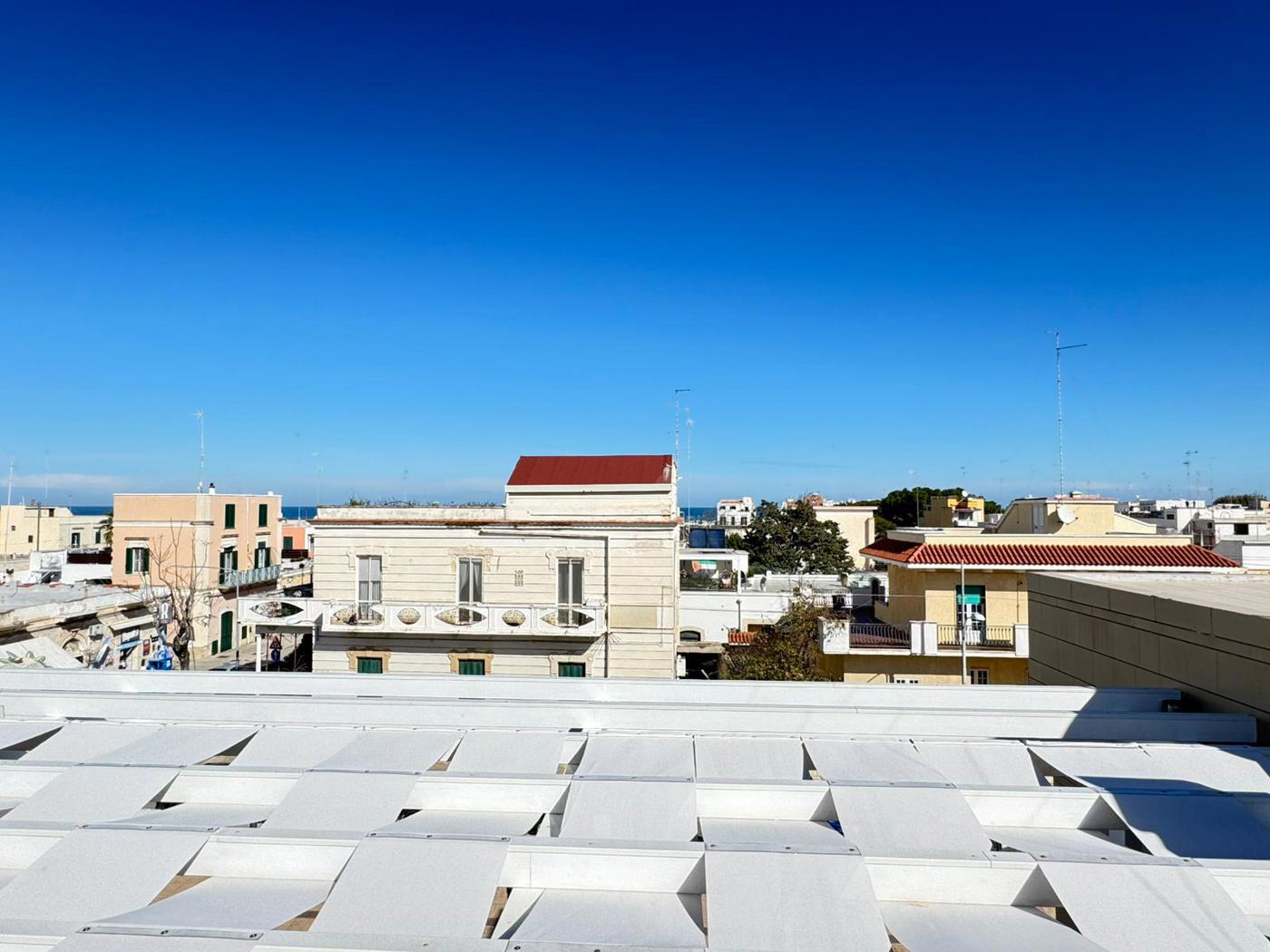 Trilocale arredato in affitto a Bari