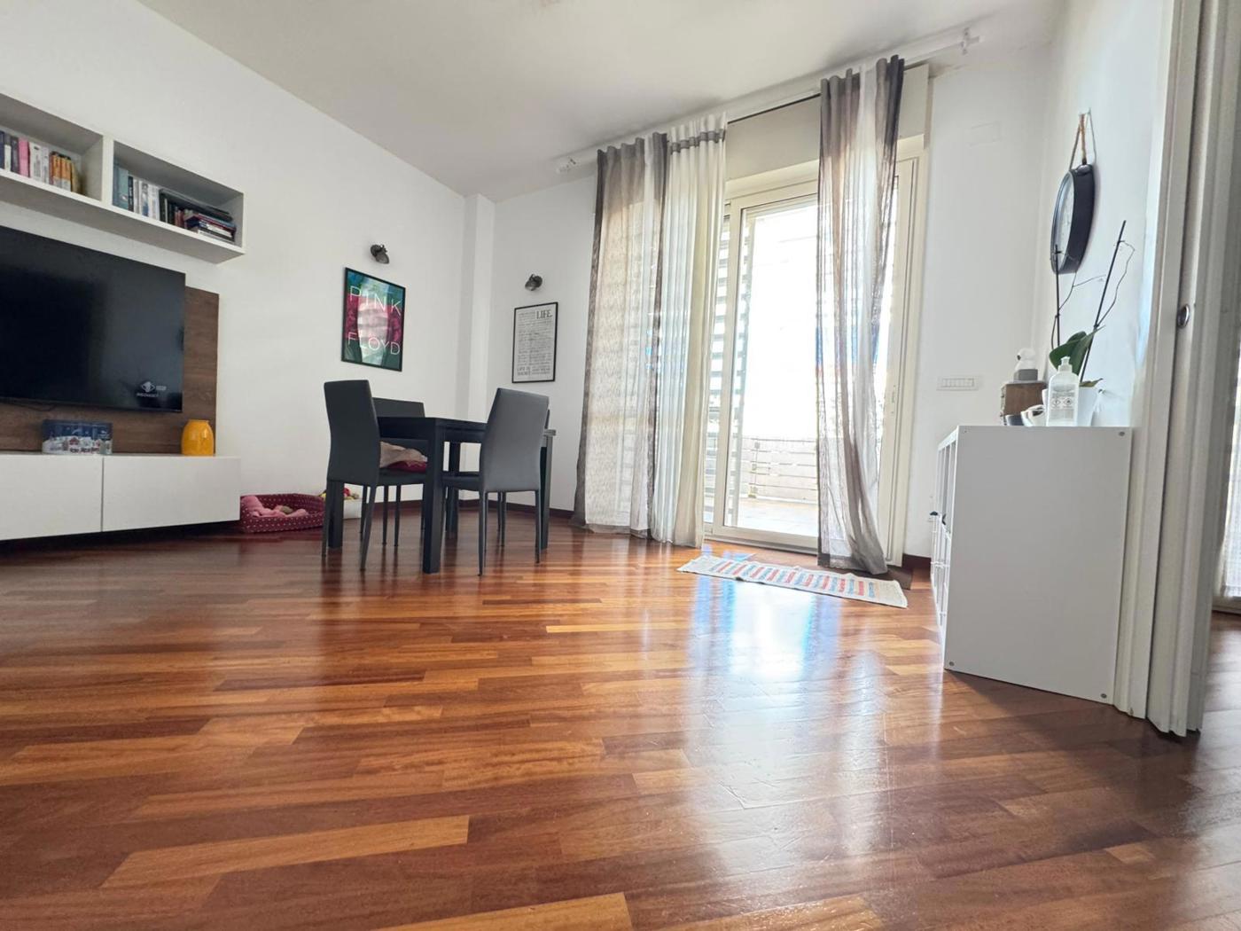 Trilocale arredato in affitto a Bari