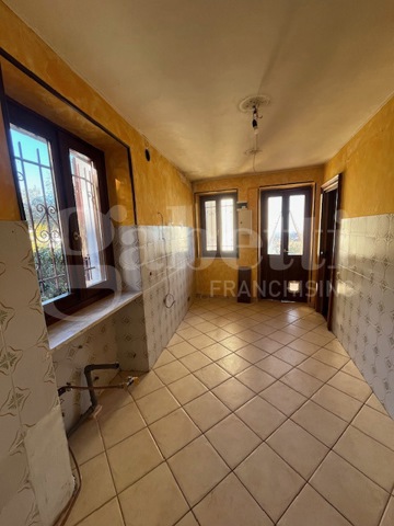 Casa indipendente con box a Occhieppo Superiore