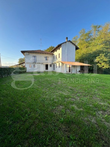 Casa indipendente con giardino a Mottalciata