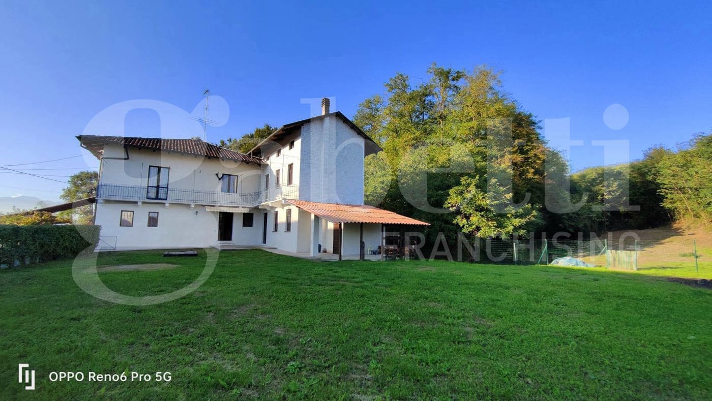 Casa indipendente con giardino a Mottalciata