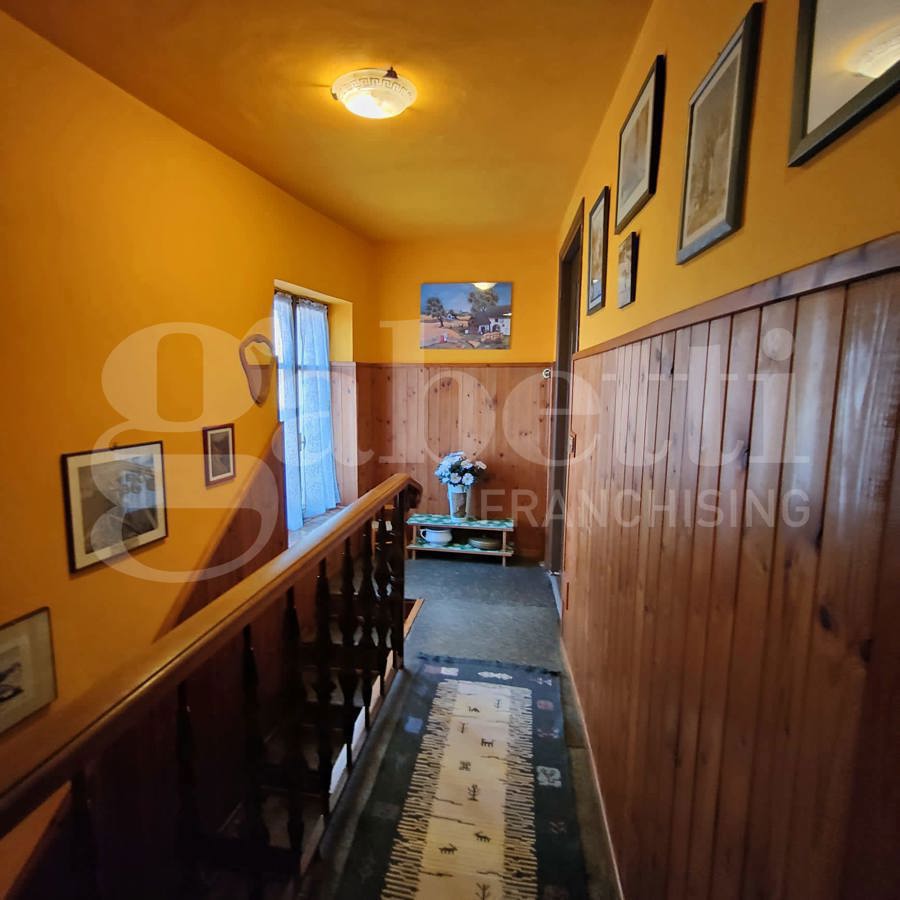 Casa indipendente con giardino a Biella