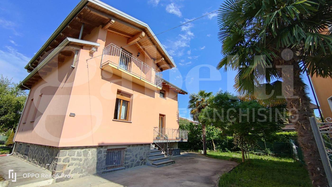 Casa indipendente con giardino a Gaglianico