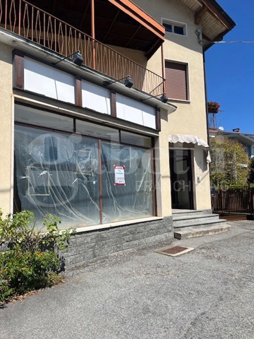 Negozio in vendita a Candelo