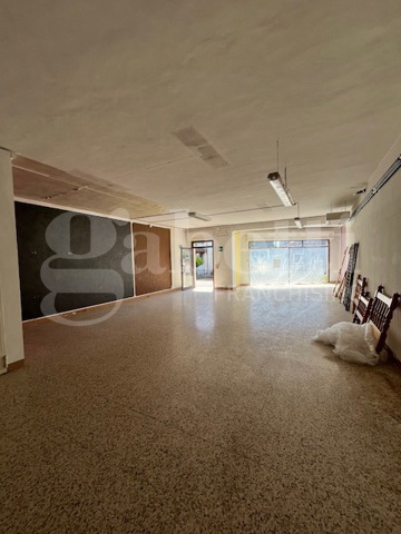 Negozio in vendita a Candelo