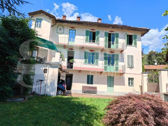Casa indipendente con giardino a Biella