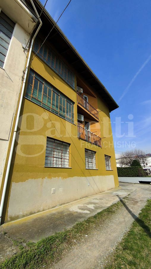 Quadrilocale con giardino a Camburzano