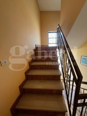 Quadrilocale con giardino a Camburzano