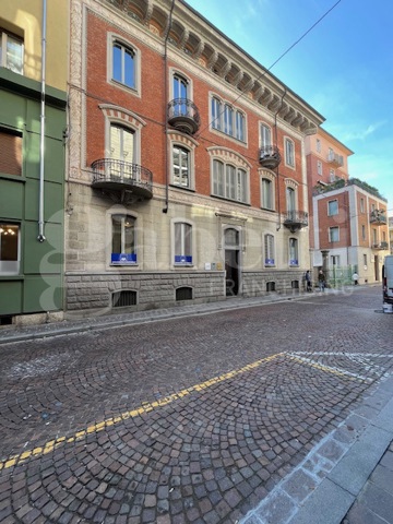 Ufficio con box doppio a Biella