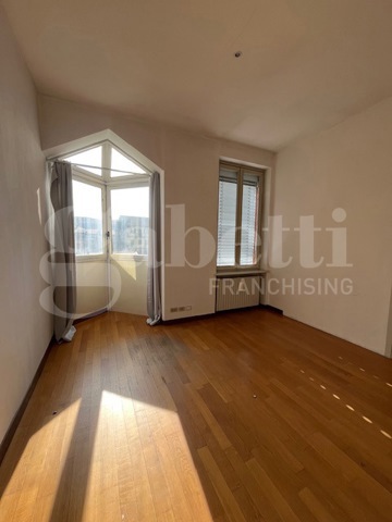 Ufficio con box doppio a Biella