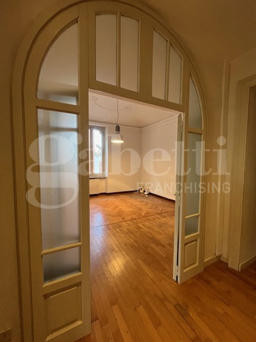 Ufficio con box doppio a Biella