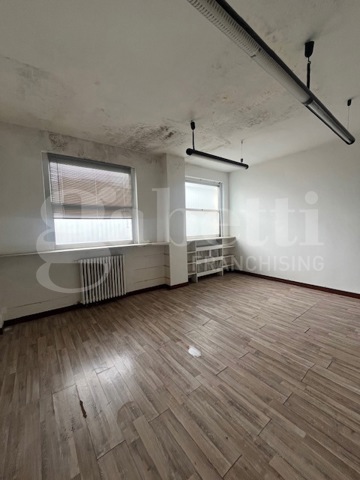 Capannone in vendita a Biella