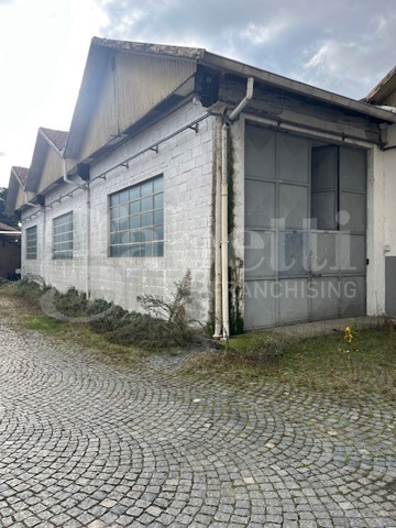 Capannone in vendita a Biella