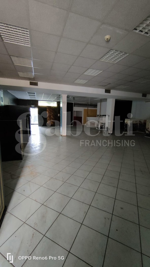 Capannone con box doppio a Quaregna Cerreto