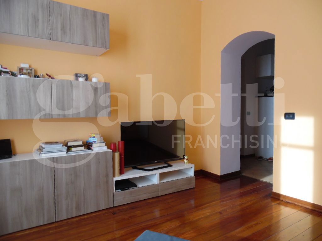 Trilocale arredato in affitto a Biella