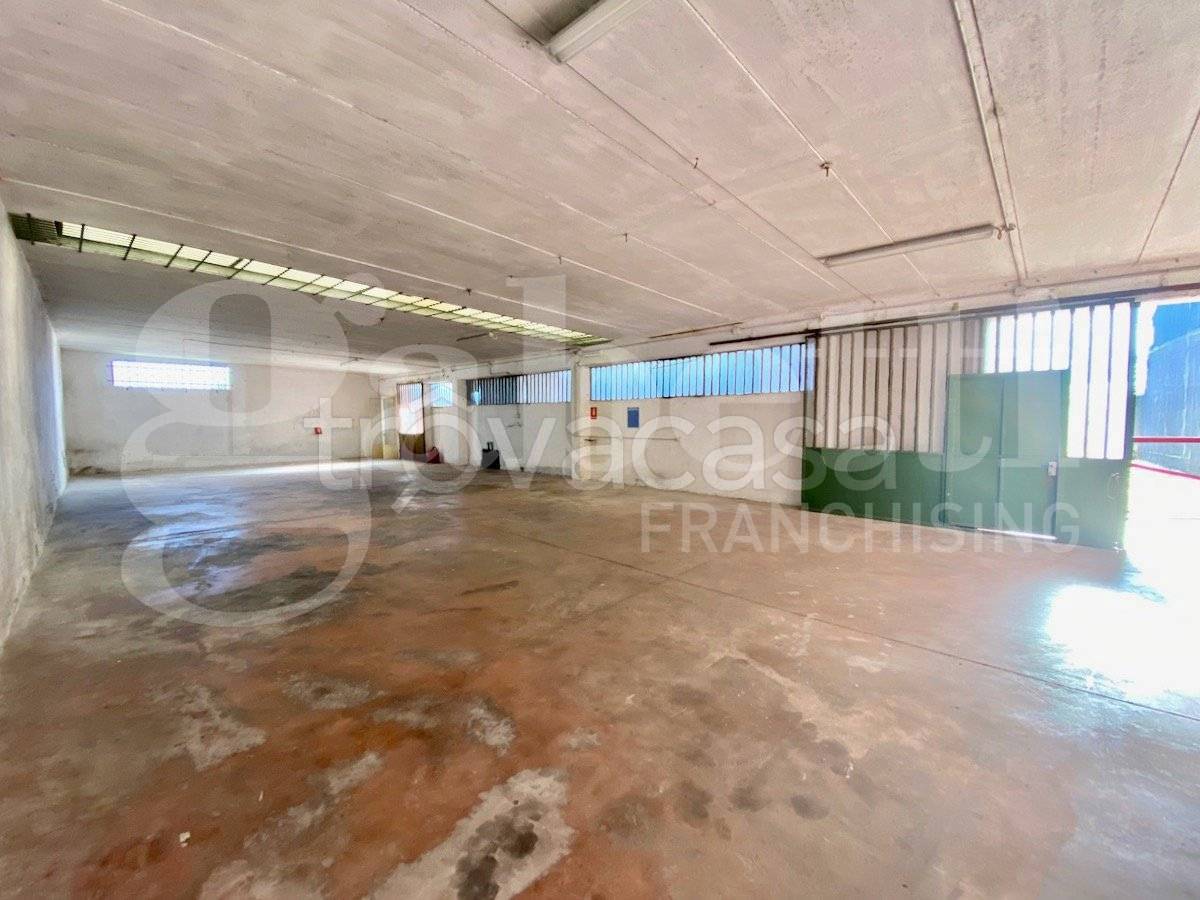 Magazzino in vendita a Camburzano