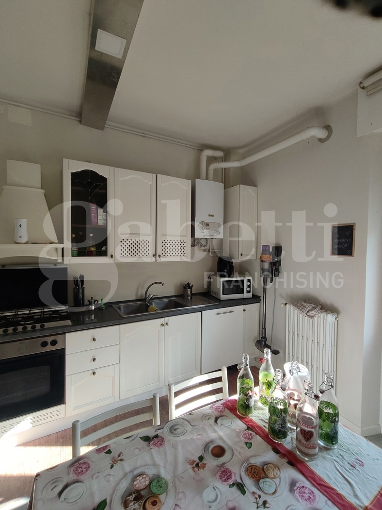 Trilocale arredato in affitto a Biella