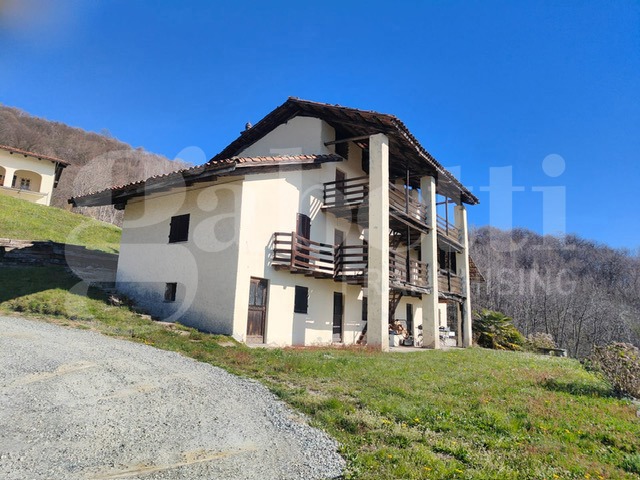 Rustico da ristrutturare a Pralungo