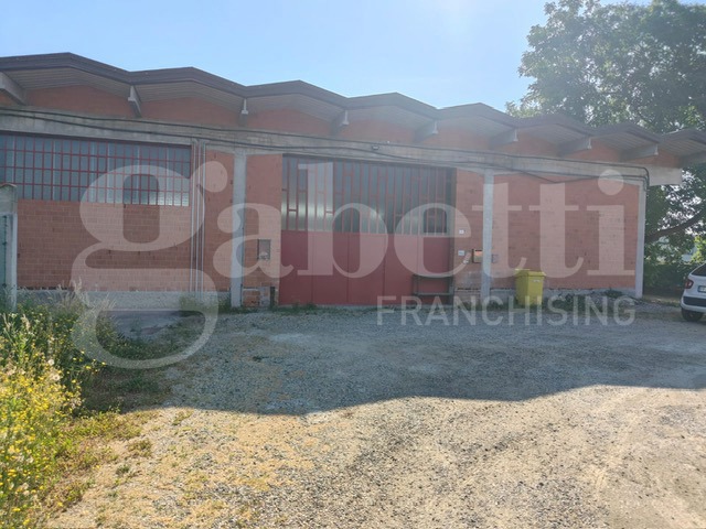 Capannone in affitto a Camburzano