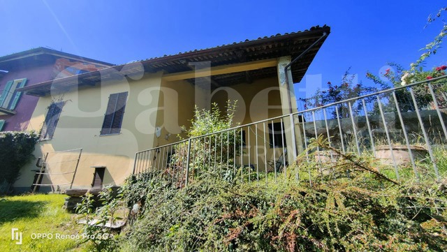 Casa indipendente con giardino a Zumaglia