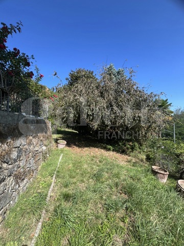 Casa indipendente con giardino a Zumaglia
