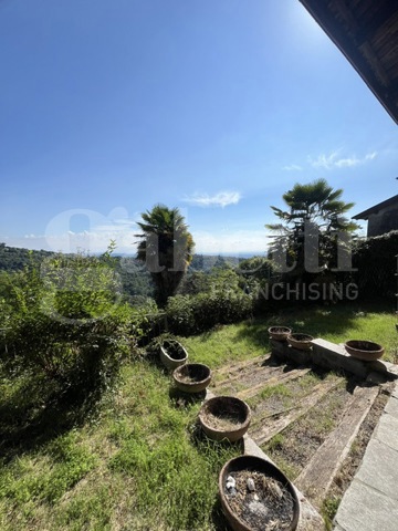 Casa indipendente con giardino a Zumaglia
