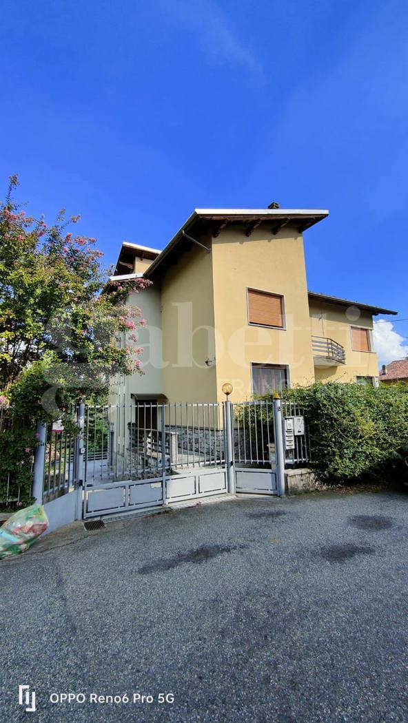 Quadrilocale arredato in affitto a Biella