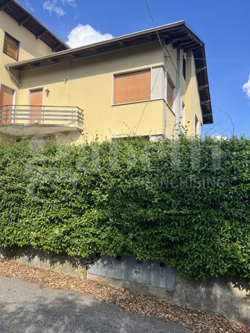 Quadrilocale arredato in affitto a Biella