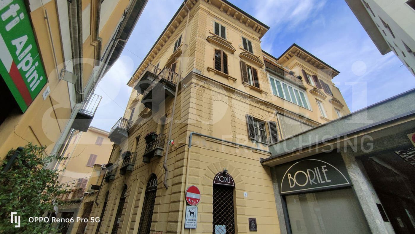Trilocale arredato in affitto a Biella