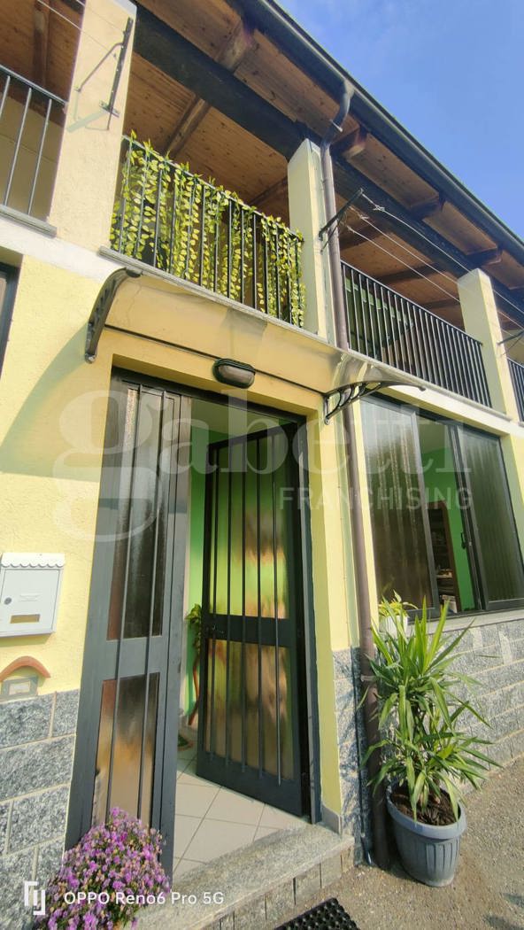 Casa indipendente con giardino a Netro