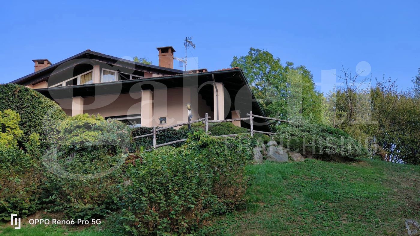 Villa con giardino a Zubiena