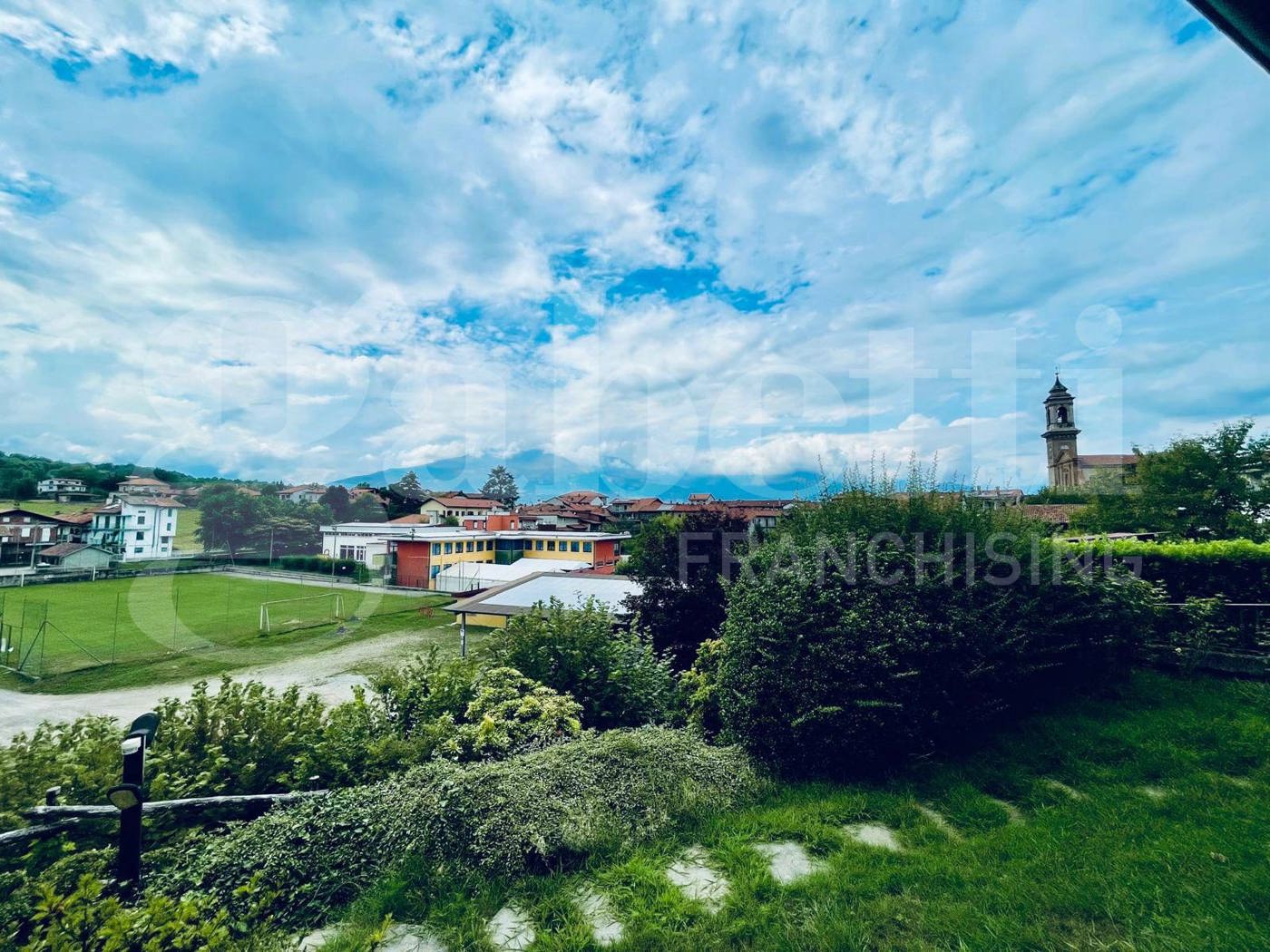 Villa con giardino a Zubiena