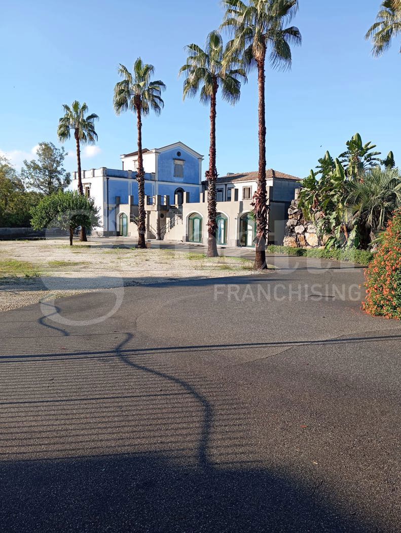 Stabile/Palazzo in vendita a Acireale