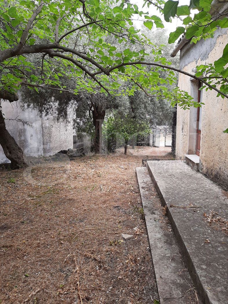 Casa indipendente da ristrutturare a Belpasso