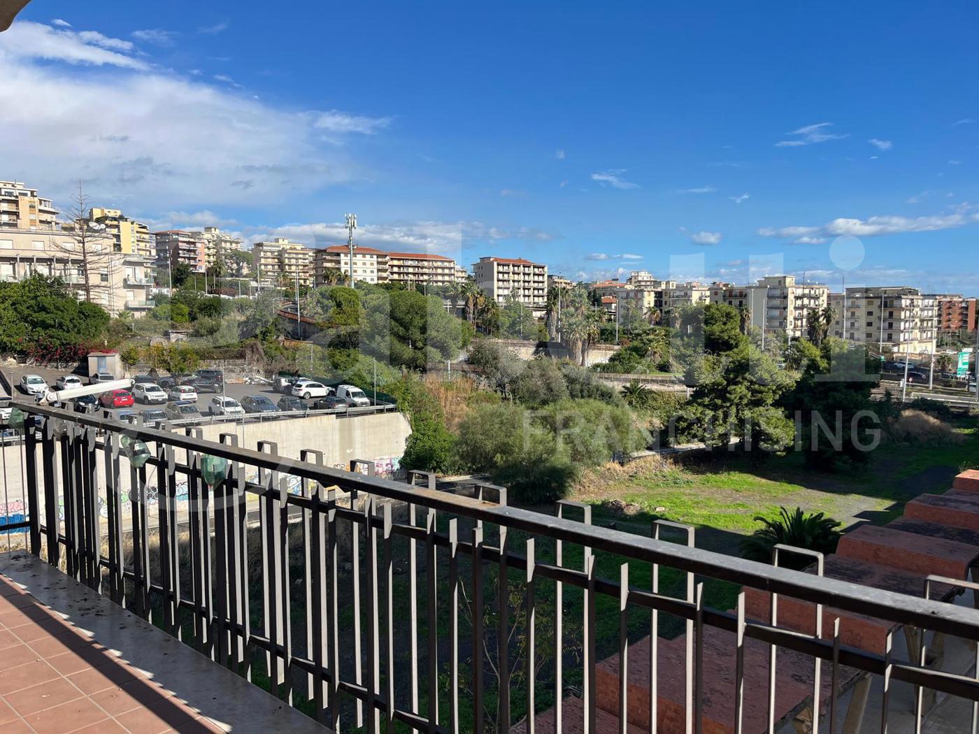 Quadrilocale in affitto a Catania