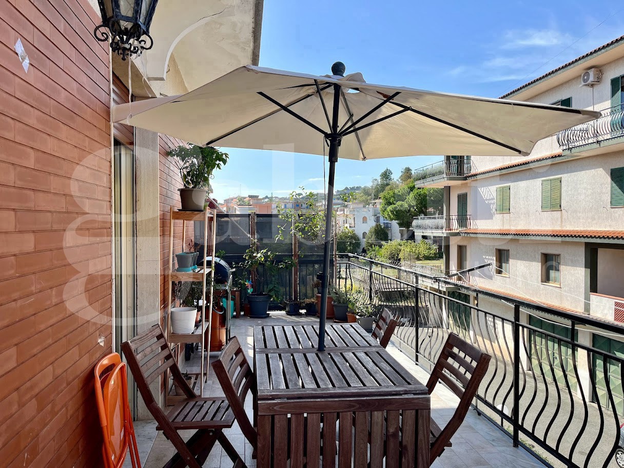 Attico vista mare a Aci Castello