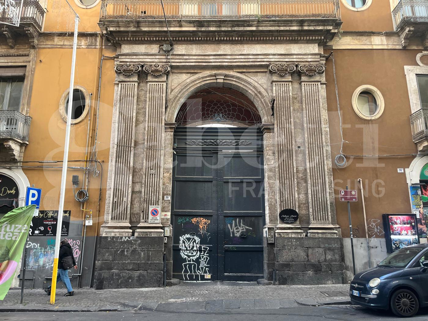 Monolocale arredato in affitto a Catania