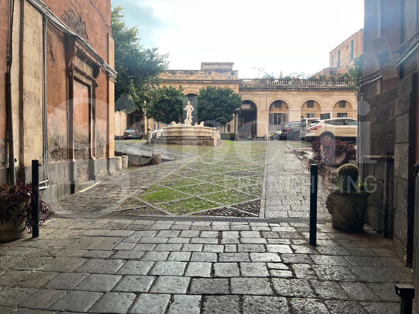 Monolocale arredato in affitto a Catania