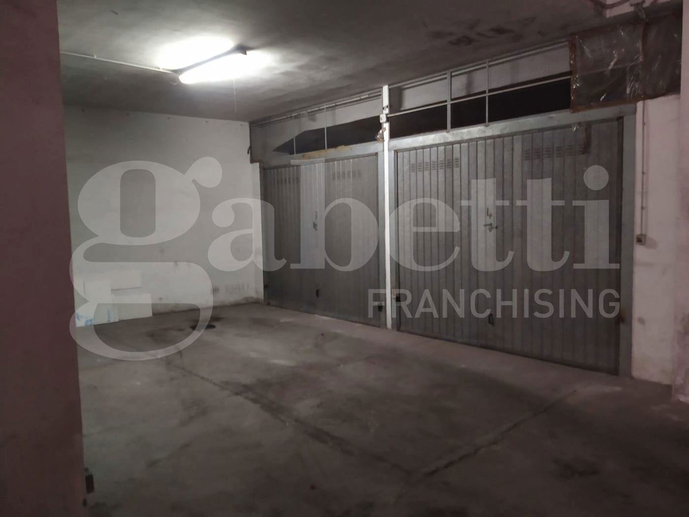 Box/Garage 24mq in vendita a Sant'Agata Li Battiati