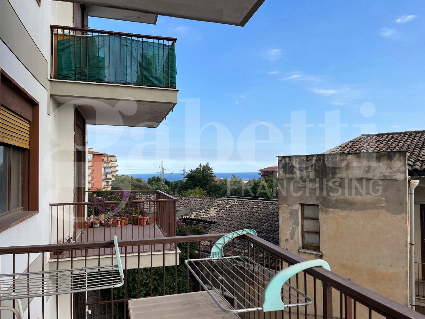 Quadrilocale in vendita a Tremestieri Etneo