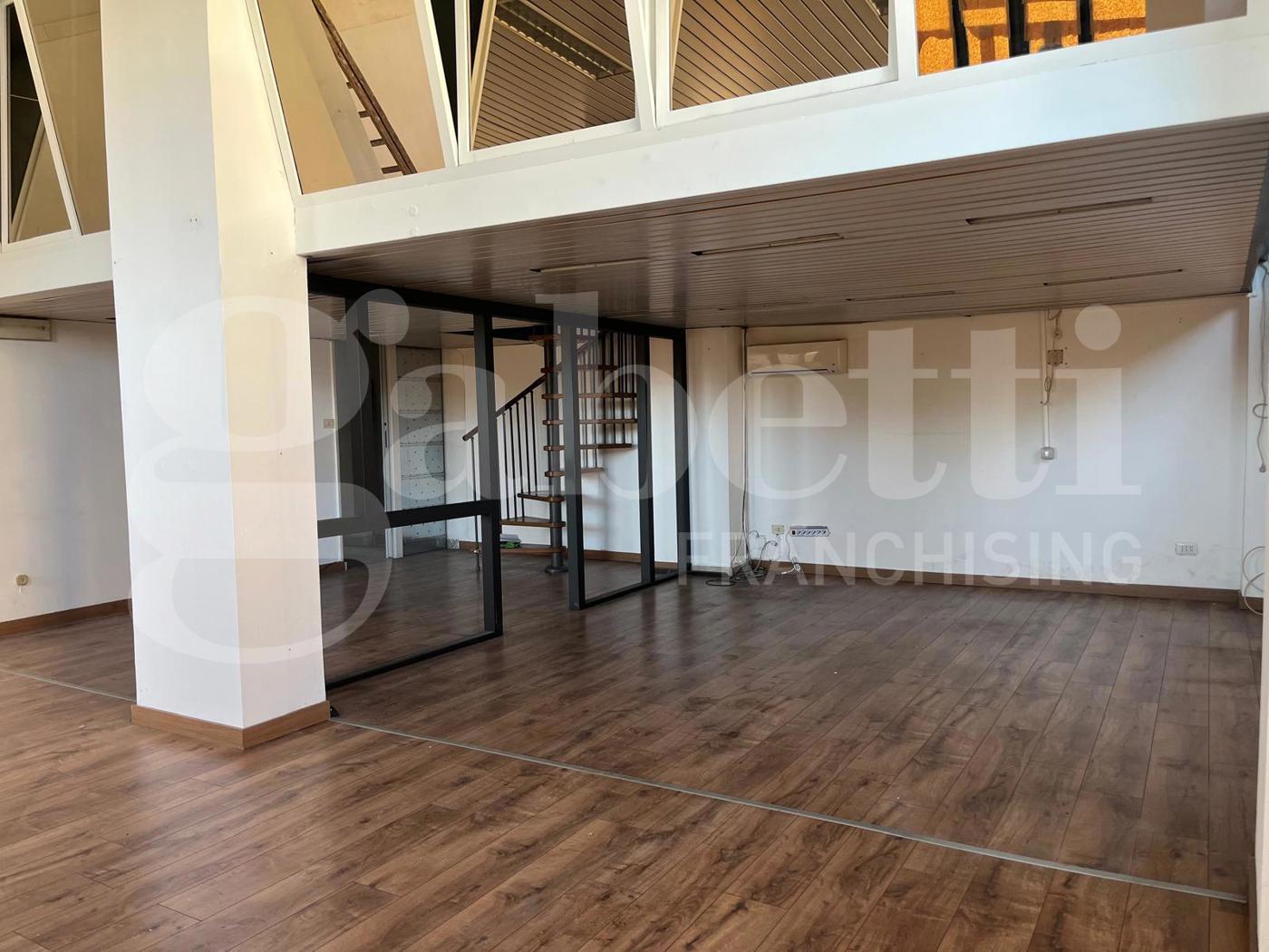 Negozio in affitto a Catania