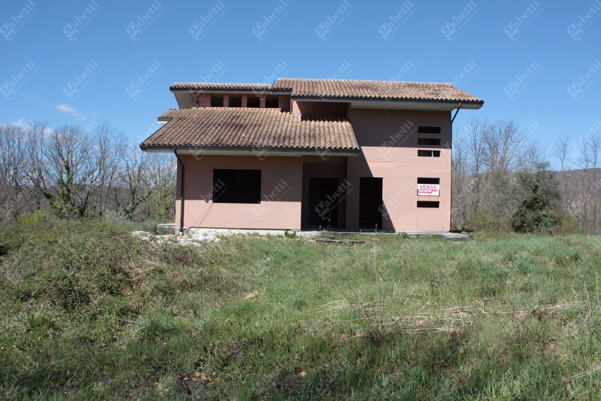 Villa con giardino a Isernia