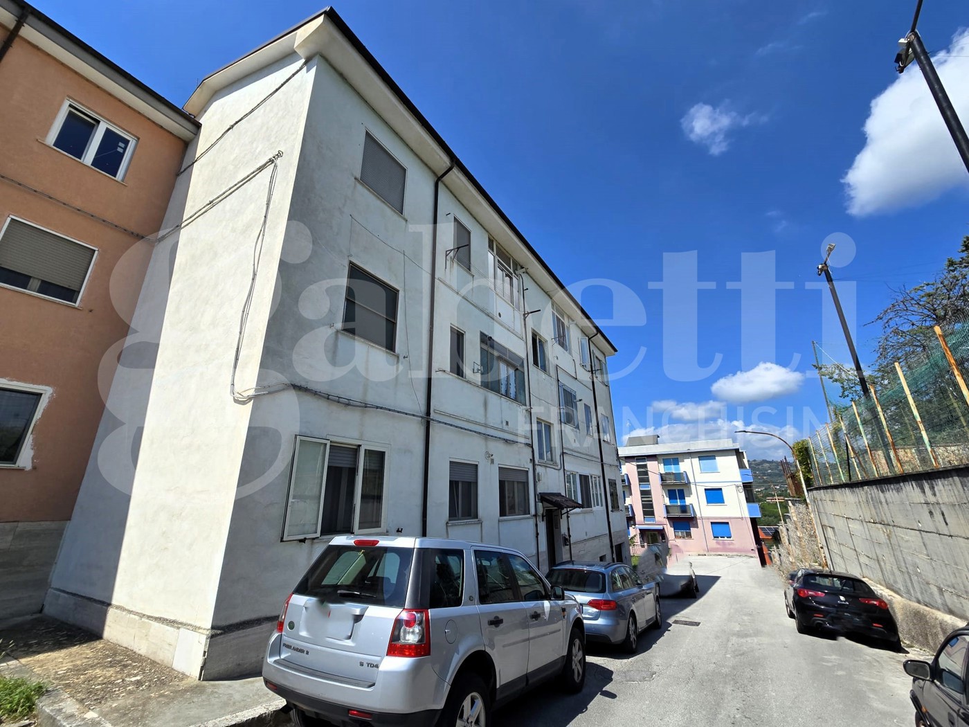 Quadrilocale con box a Isernia