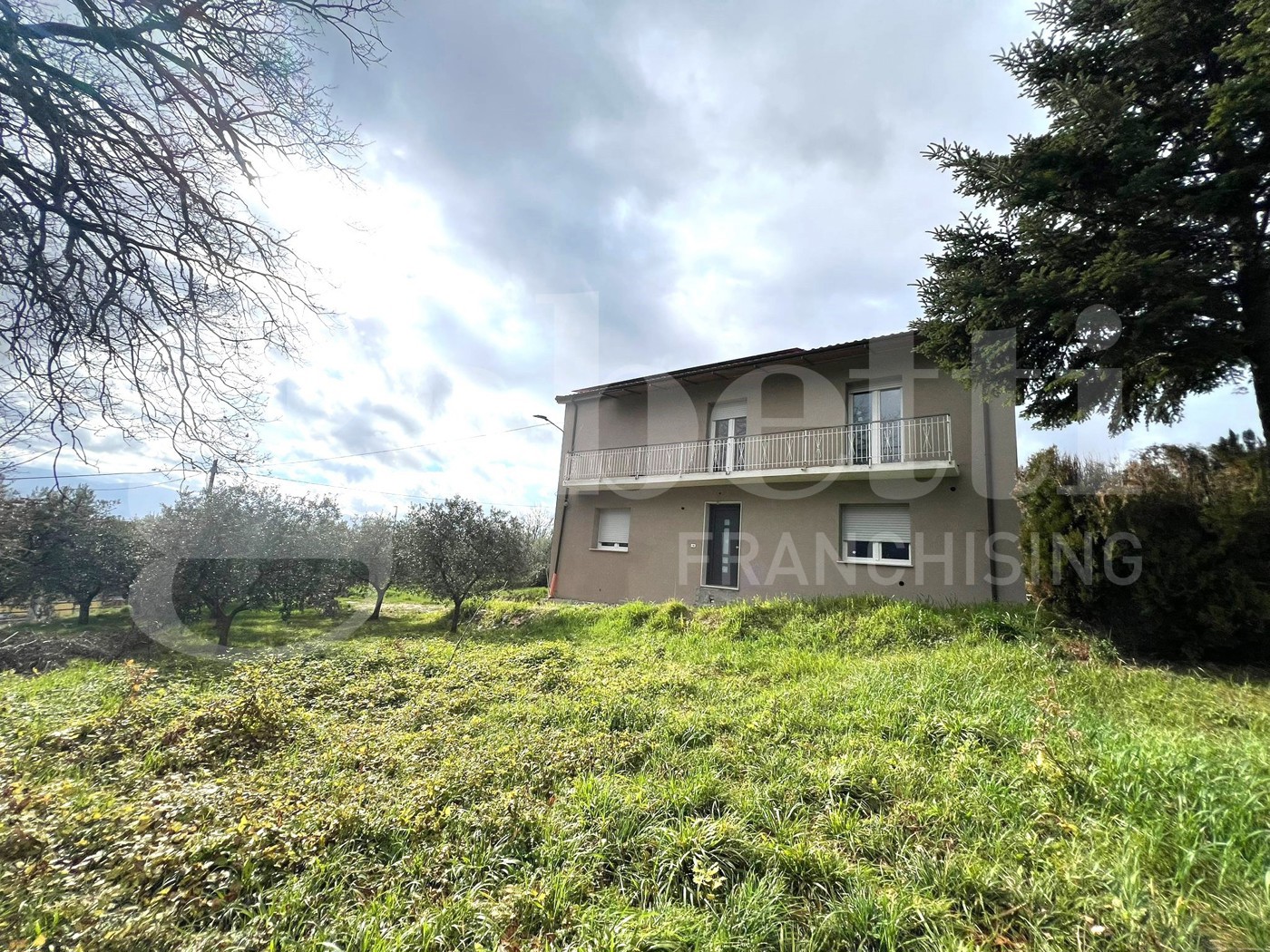 Villa con giardino a Isernia